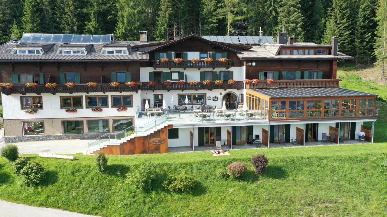 Alpenhotel Ratsberg 1650m Toblach Buitenkant foto