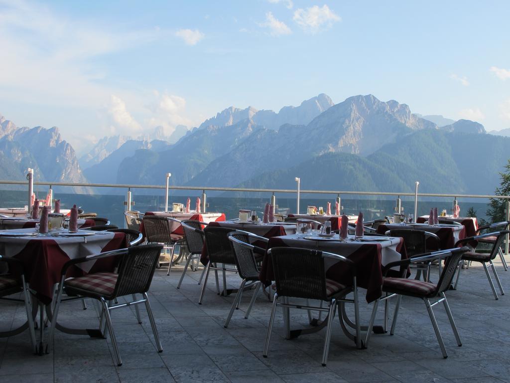 Alpenhotel Ratsberg 1650m Toblach Buitenkant foto