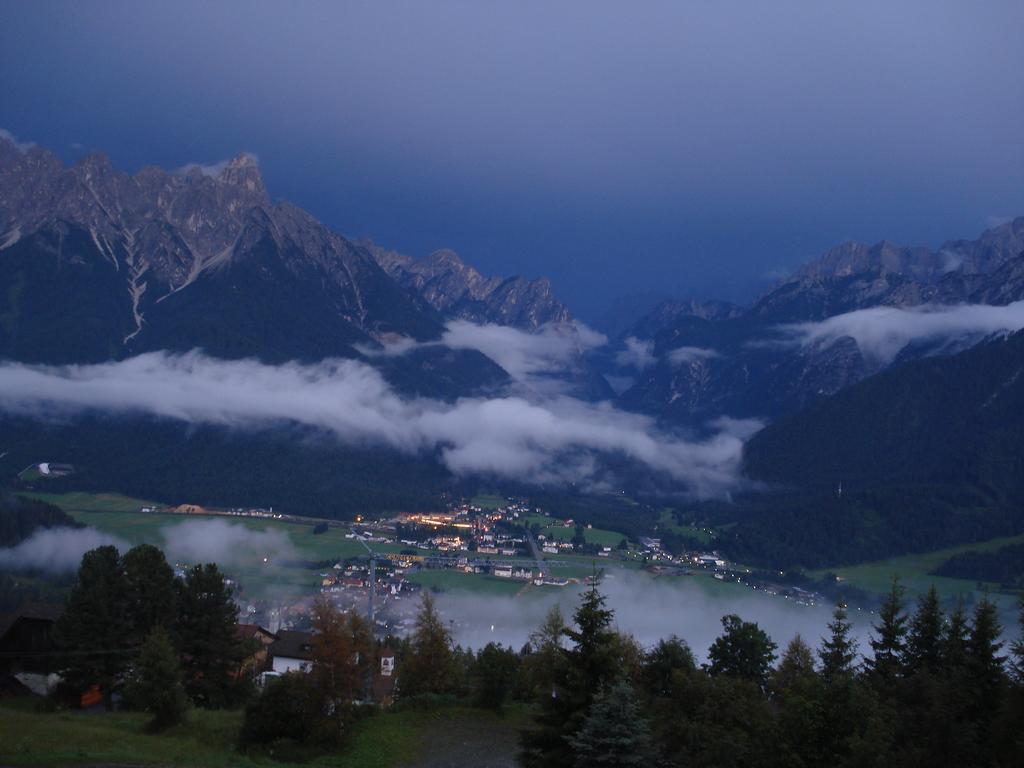 Alpenhotel Ratsberg 1650m Toblach Buitenkant foto